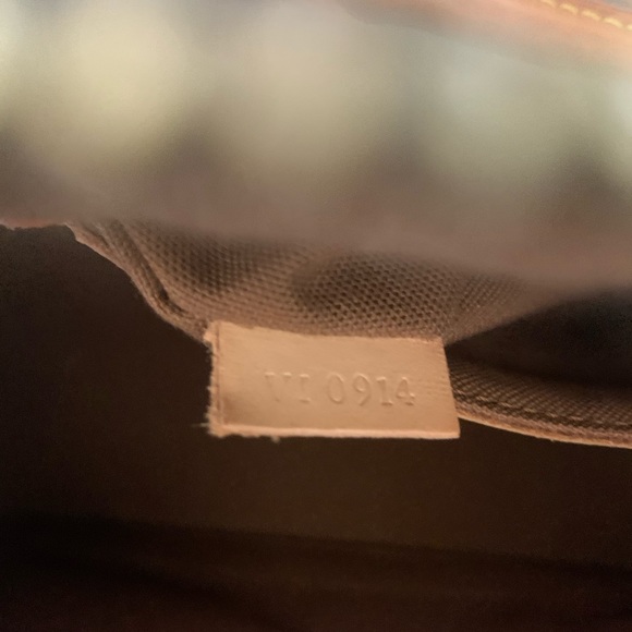 Beautiful Louis Vuitton Alma PM - Picture 9 of 16